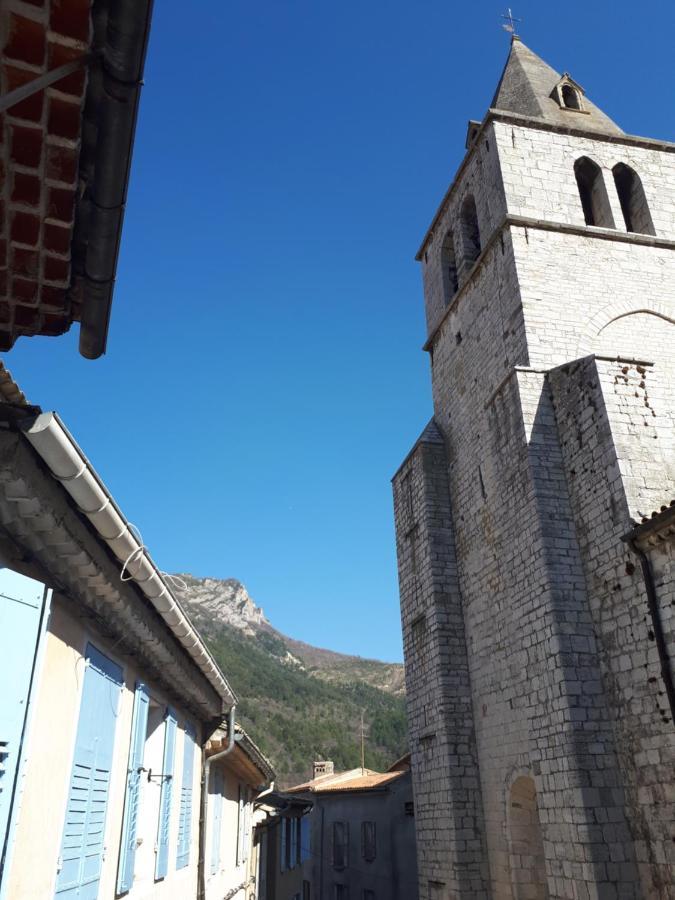 Les Mirabelles Chambres D'Hotes Sisteron Dış mekan fotoğraf