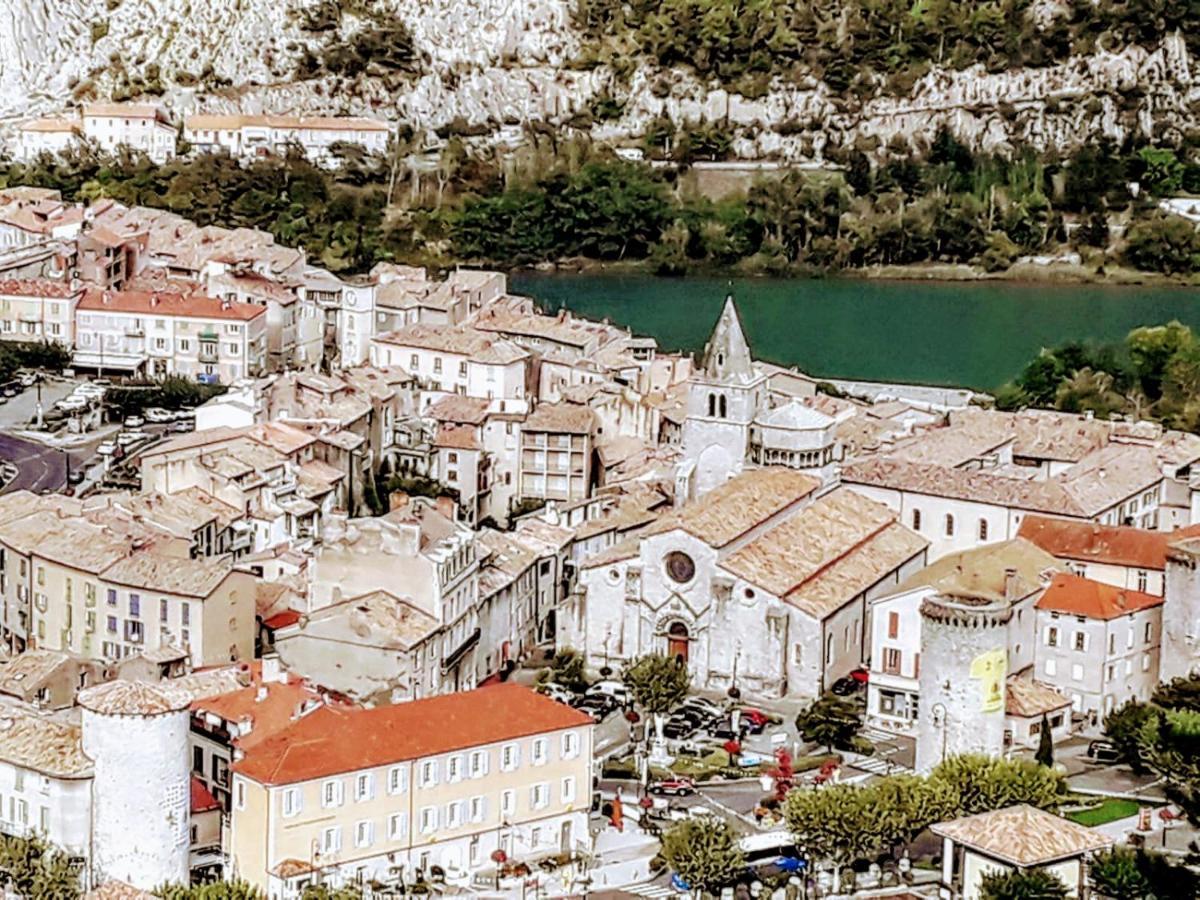 Les Mirabelles Chambres D'Hotes Sisteron Dış mekan fotoğraf